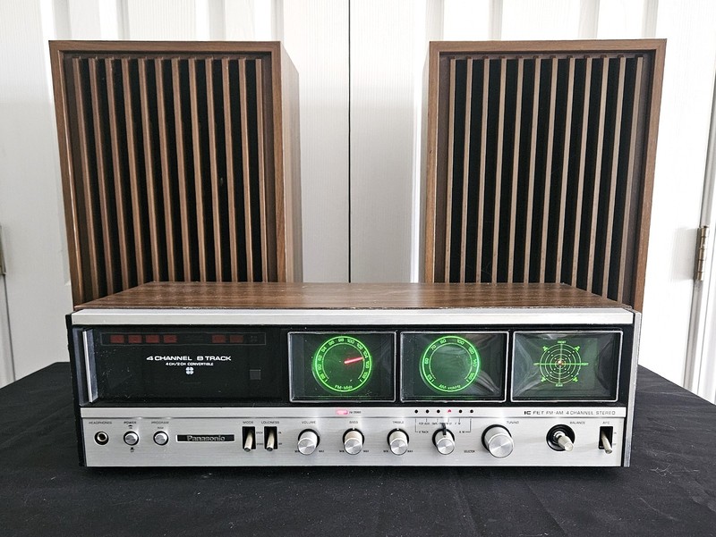 Panasonic Quad Stereo AM/FM 8 Track Player/Recorder - Model RE-8840- Orig. Spkrs