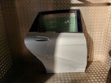 Porte arrière et accessoires Mercedes CLASSE B