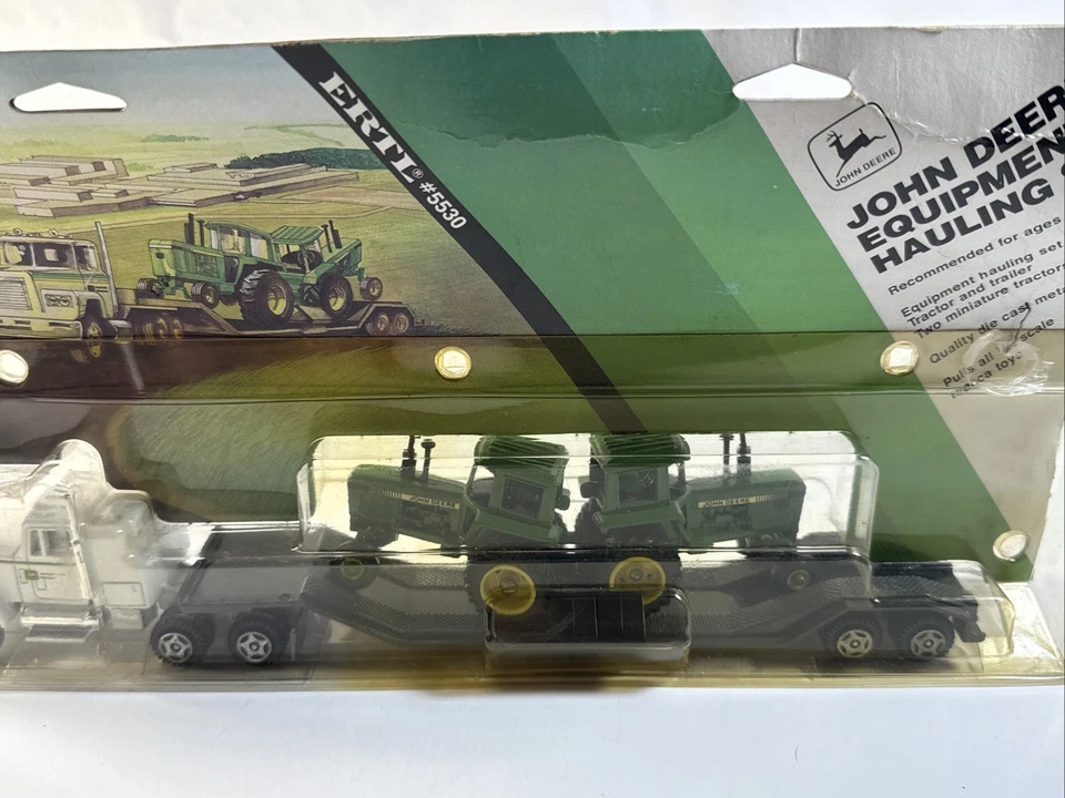 1/64 JOHN DEERE 4450 EQUIPMENT HAULING SET NIB Mack truck/1984 vintage - Image 3 of 4
