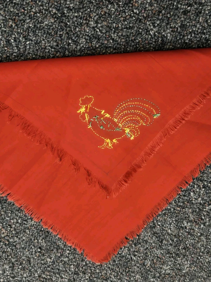 Pañuelo de gallo hecho a mano rojo de colección con flecos 12" x 11,5" Foto 3 de 4