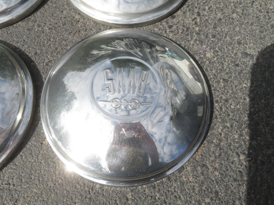 Juego de 4 tapacubos Saab Sonett 1960-1975 plato perro 99 95 ~ tapa de pobreza de 10" ~ de colección Foto 2 de 4