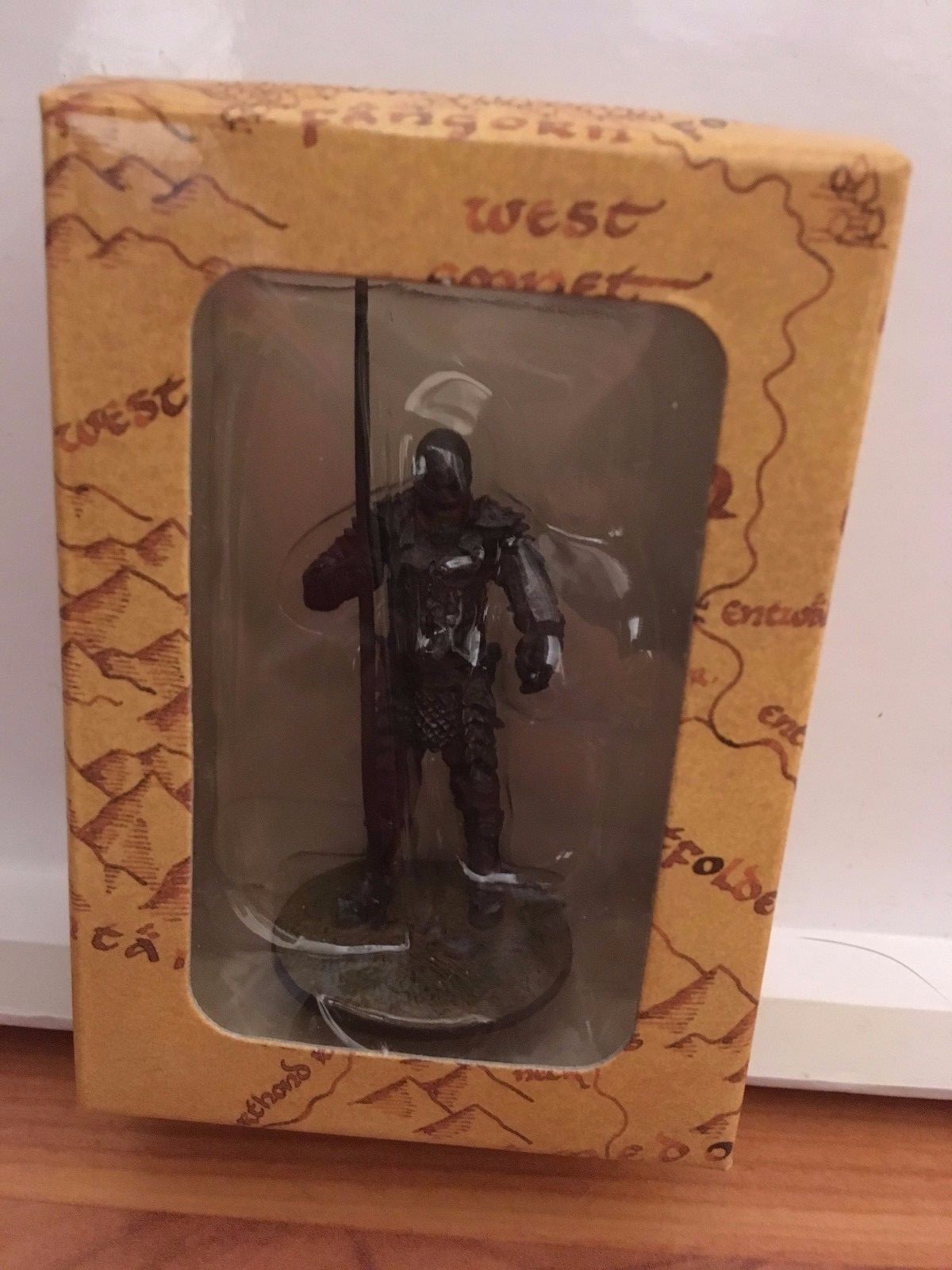 LORD OF THE RINGS COLLECTION ISSUE 83 ORC RAIDER EAGLEMOSS FIGURE + MAGAZINE