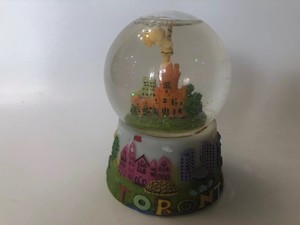 Vintage Toronto Canada Skyline Glass Snow Globe Size 3 5 X 3 Ebay