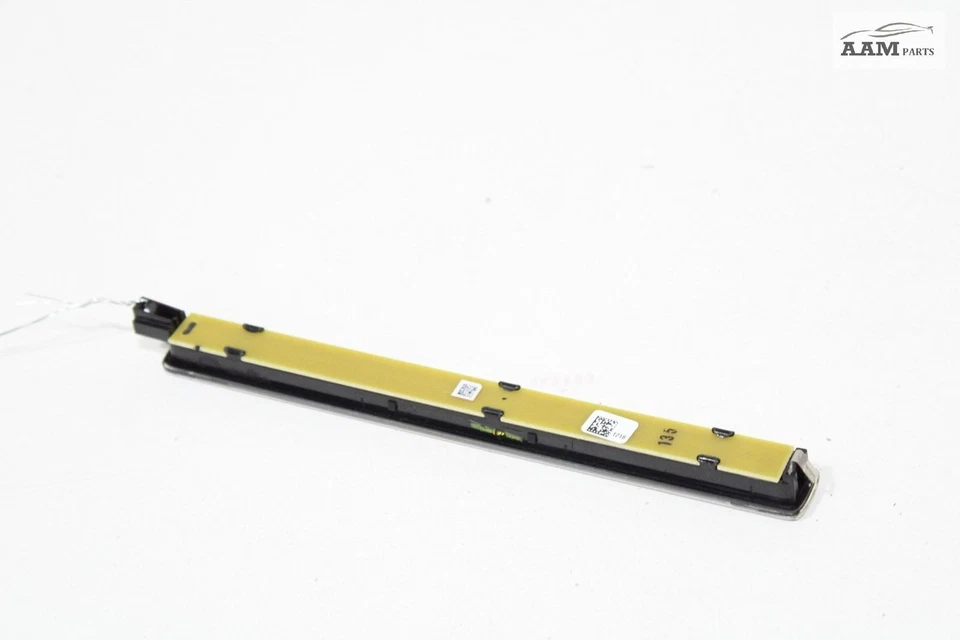 AUDI Q5 FY 2018-24 MALETERO EQUIPAJE INTERIOR SUPERIOR IZQUIERDO LUZ LED LÁMPARA DE CORTESÍA OEM Foto 3 de 4