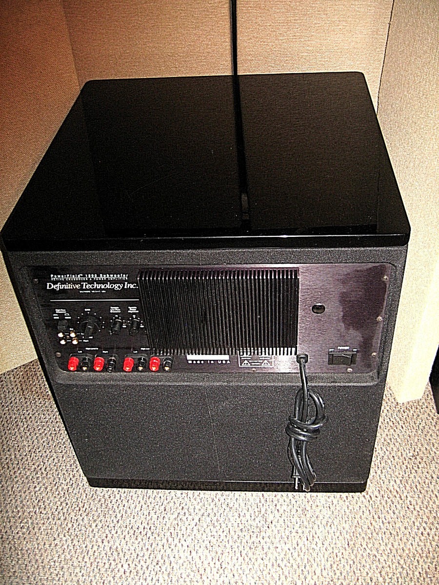 Def Tech「Def Tech」 Definitive Technology SuperCube I Powered subwoofer at