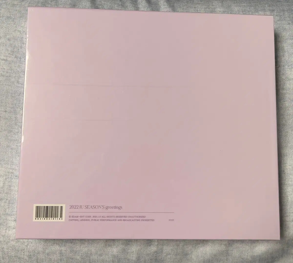 新品未開封 IU 2022 シーグリ SEASON&#39;S GREETINGS IU 2022 SEASON'S GREETINGS - Kpop USA