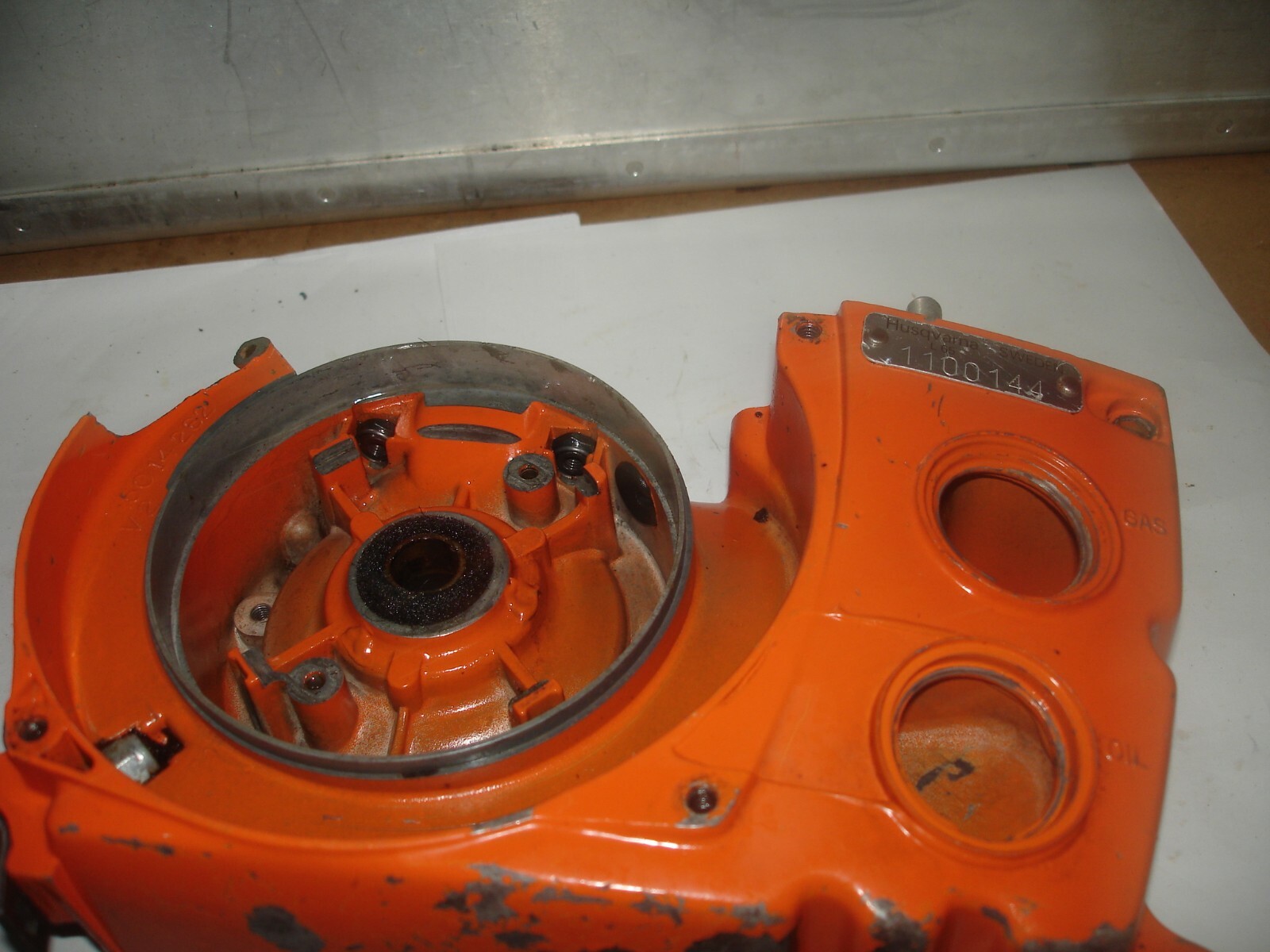Husqvarna L65 l 65 crank case half flywheel side chainsaw part bin 40