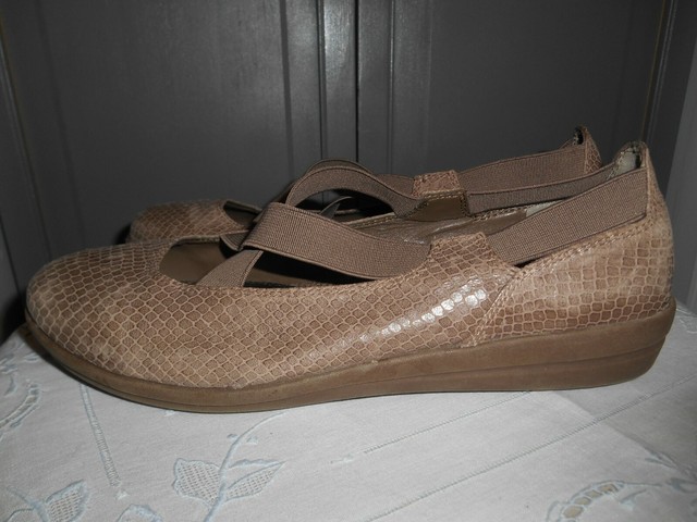 easy spirit non slip shoes