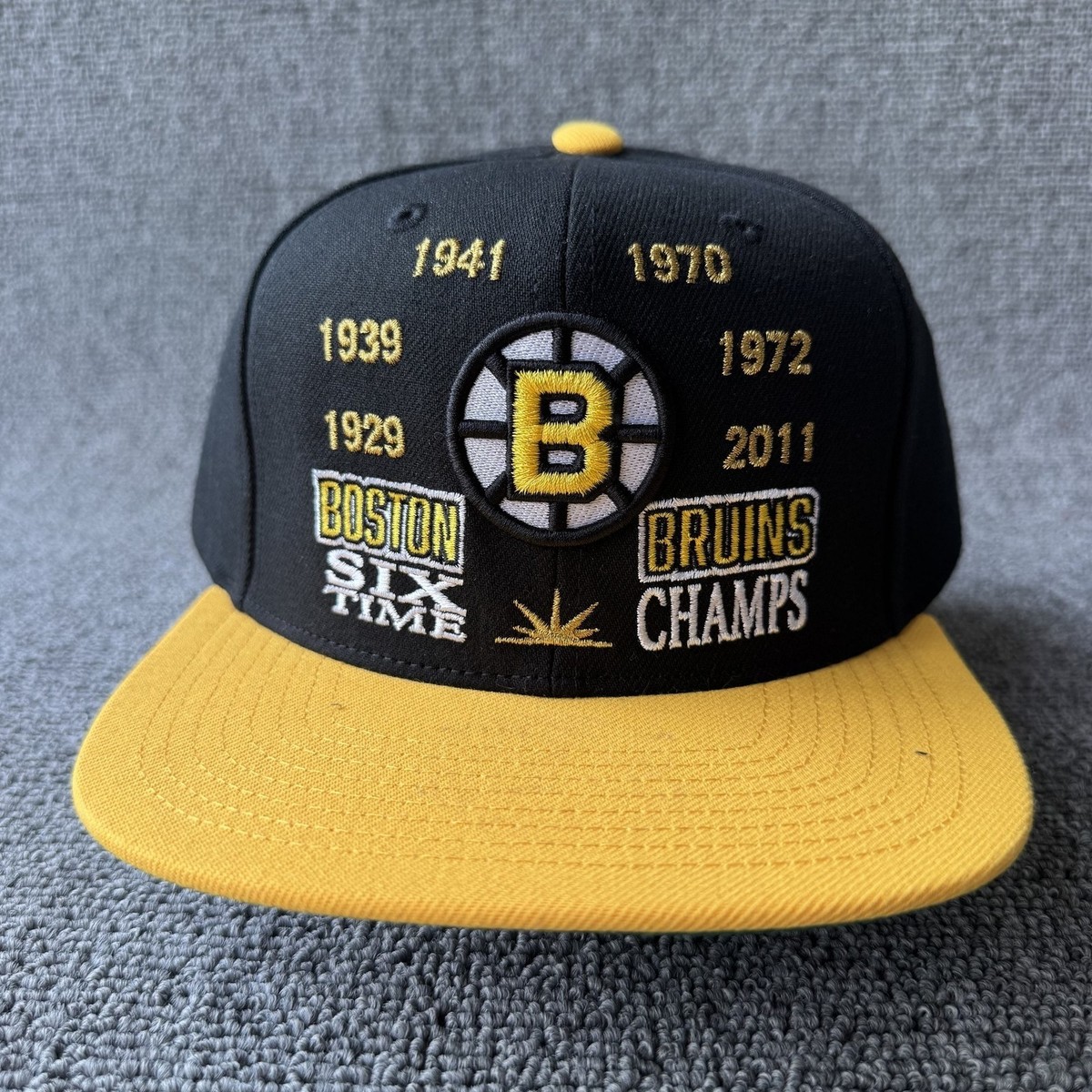 Mitchell & Ness Boston Bruins Six Time Champs Snapback Hat Black Gold