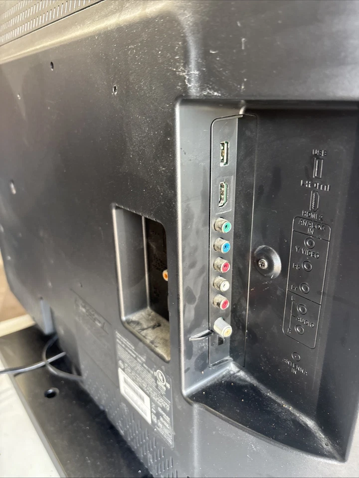 Emerson 32" 720P LCD HD TV LC320EM2F HDMI - Image 4 of 4