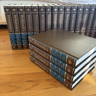 Encyclopedia Britannica 15th Edition 32 Vol Complete Set Classic Brown Covers