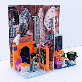 Lego 4721,  Hogwarts Classroom, Harry Potter, 100% Complete w/ backdrop & manual