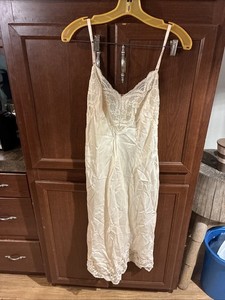 Vtg WonderMaid Non Cling Ivory Lace Trim Full Slip Dress Sz 42 Antron Nylon READ