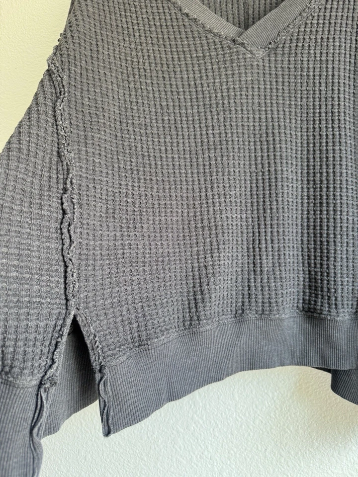 American Eagle This Feels Seriously Lived 尺寸 L 华夫格针织 热超大 — 第 4/4 张图片