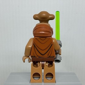 LEGO Star Wars sw0570 Ithorian Jedi Master Noga-ta Minifigure & Lightsaber 75051
