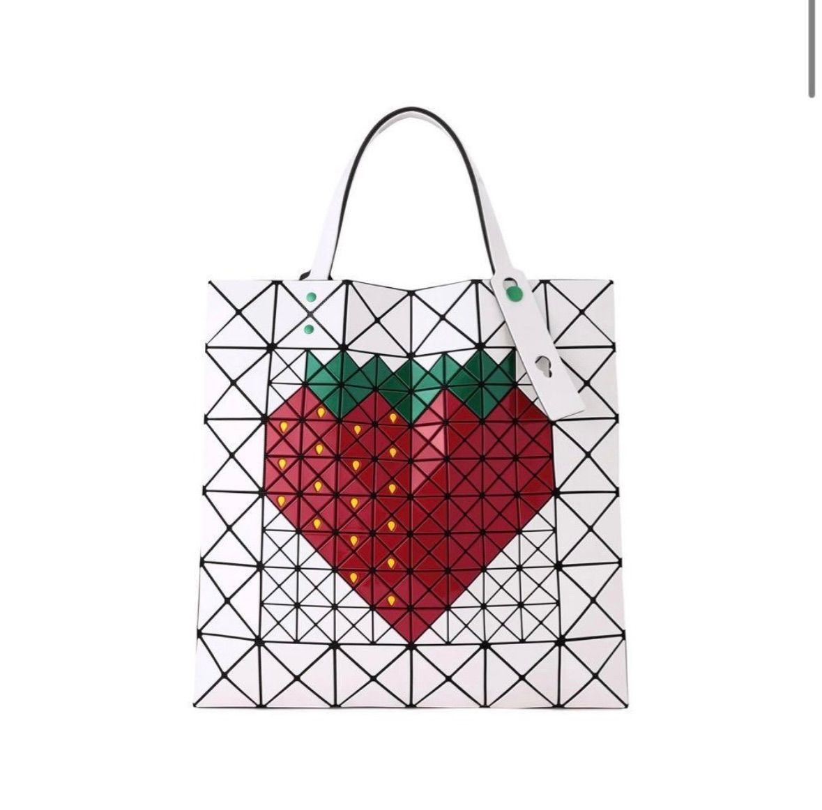 ISSEY MIYAKE BAOBAO Tote Bag Fruit Strawberry White 34×34cm BB81
