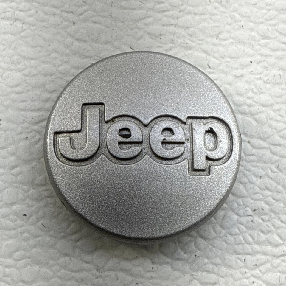 Tapacubos gris claro para llanta Jeep Cherokee XJ Wrangler 1997-2001 (1) Foto 2 de 4