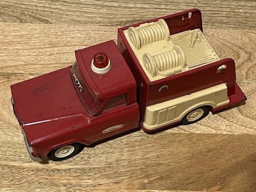 Vintage 1960's Tonka Pressed Steel & Plastic Fire Truck Jeep.