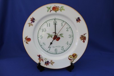 Royal Worcester - Evesham Muster - runde Wanduhr - voll funktionsfähig.