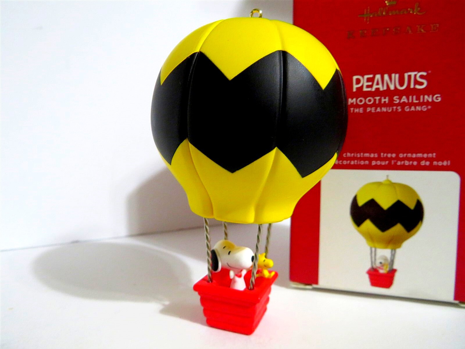 SNOOPY & CHARLIE BROWN PEANUTS HALLMARK KEEPSAKE CHRISTMAS ORNAMENT 2020