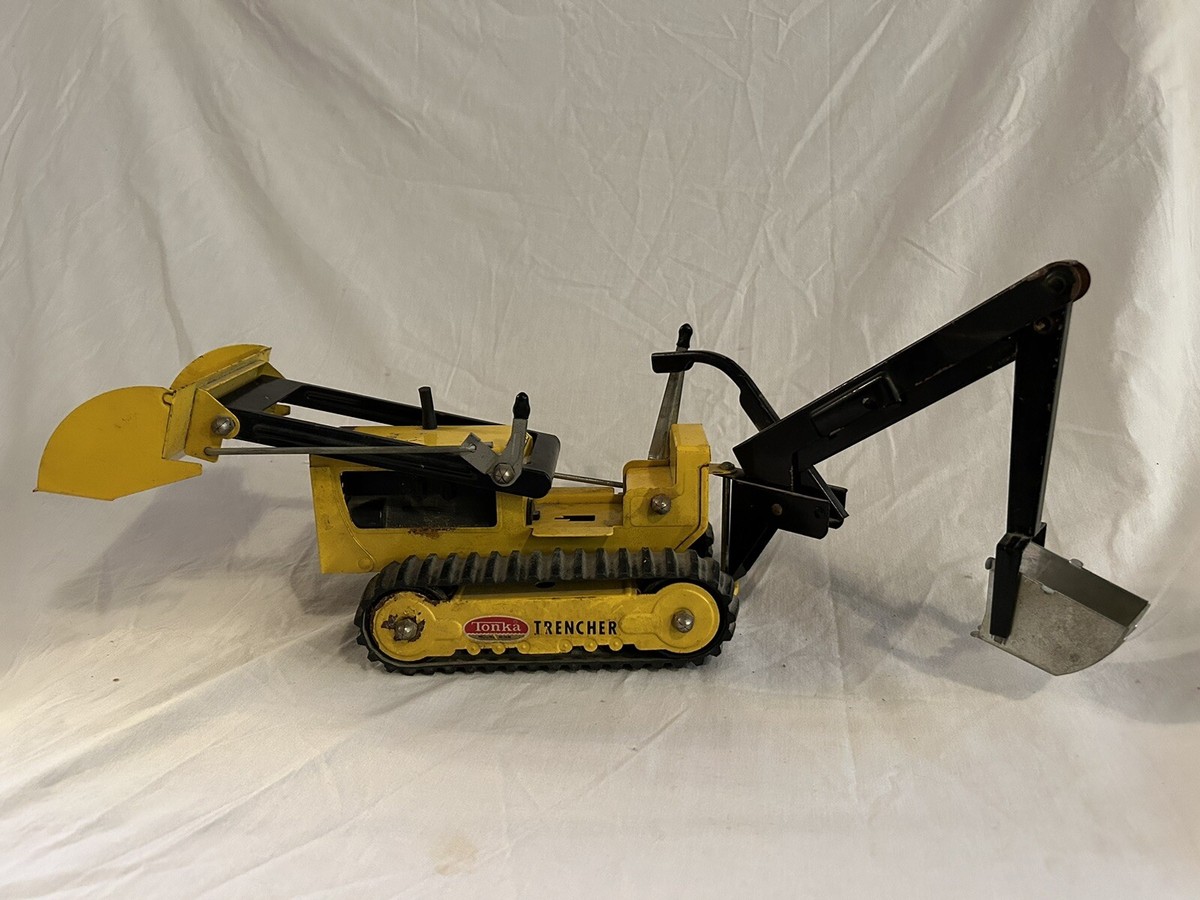 Vintage 1960s No. 534 Tonka Trencher Backhoe Loader Pressed Steel