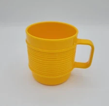 Rubbermaid Yellow Stackable Mug 3819