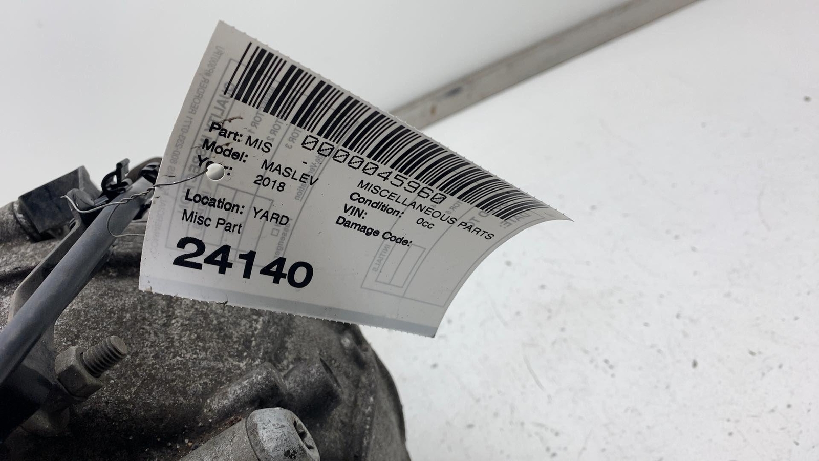 ⭕ 2017 2018 2019 2020 Maserati Levante Rear Differential Axle Carrier 6700376850
