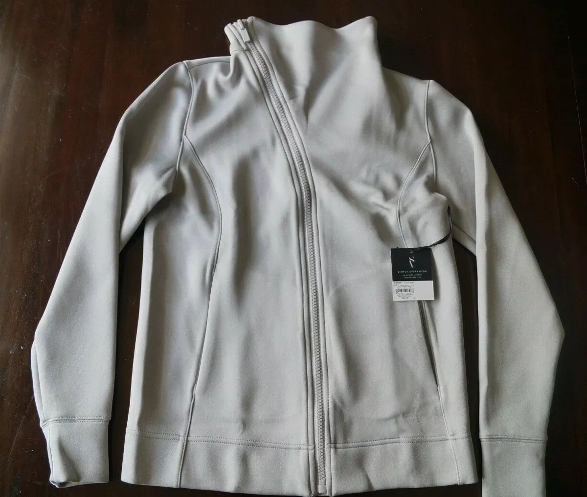 NWT Women s Simply Vera Vera Wang Asymmetrical Knit Completer Jacket XS Gray