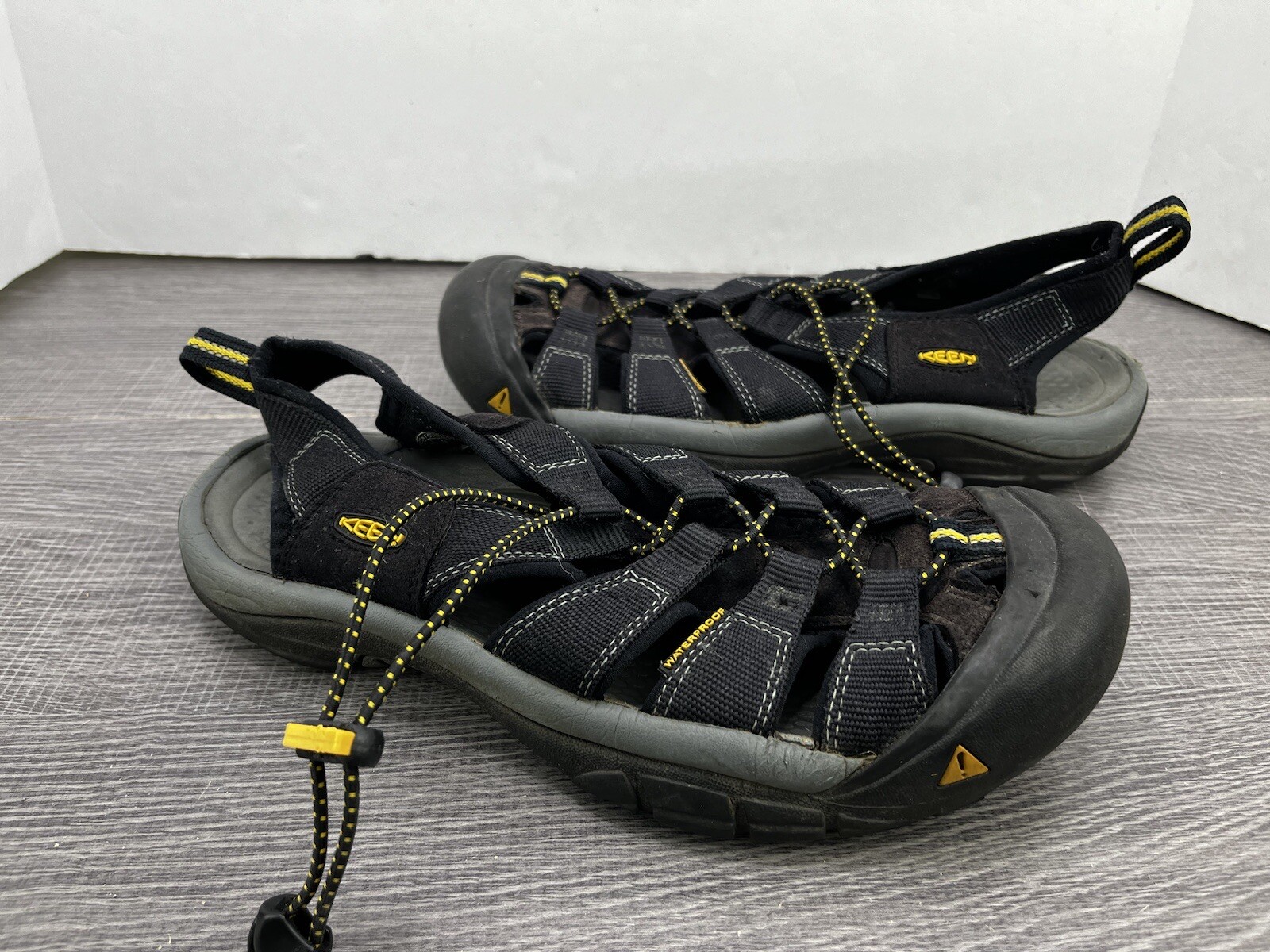 Sandali sportivi impermeabili Keen RS unisex uomo 9 donna taglia 8 nero grigio giallo