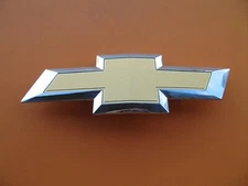 2016-2018 CHEVY SILVERADO FRONT GRILLE EMBLEM BADGE LOGO SIGN OEM 16 17 18 12899