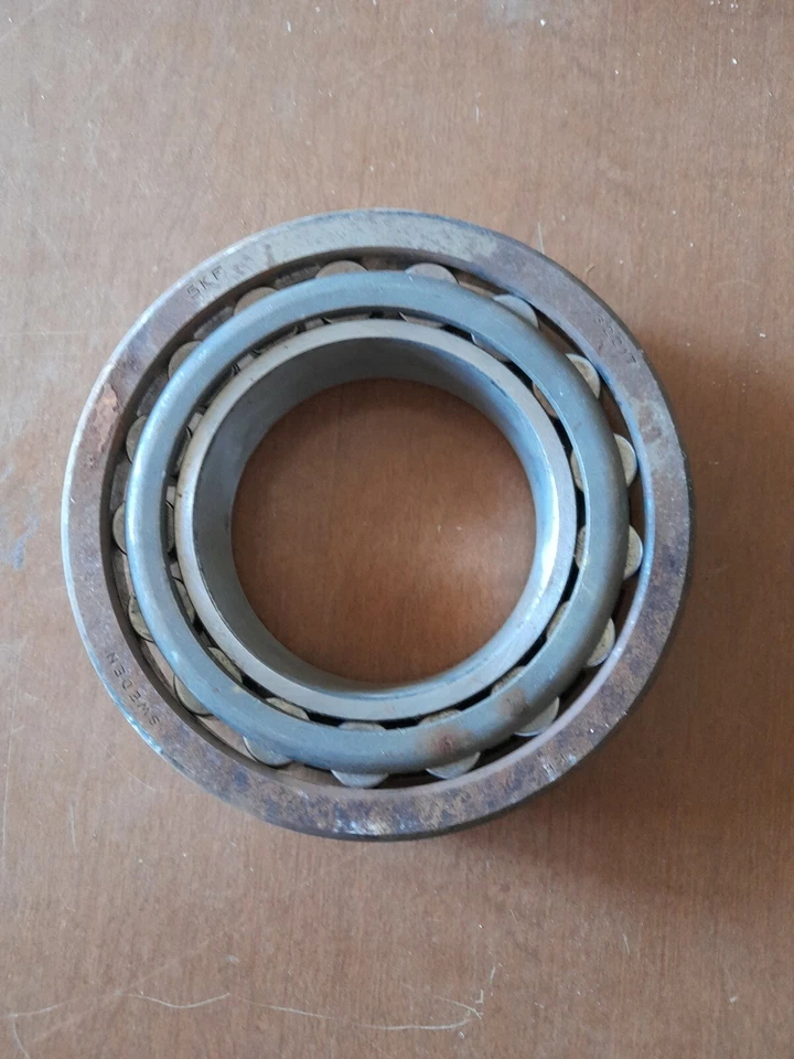 Rodamiento de rodillos cónicos transmisión Fiat Iveco Mercedes SKF 32217 85x150x38,6 Foto 2 de 4