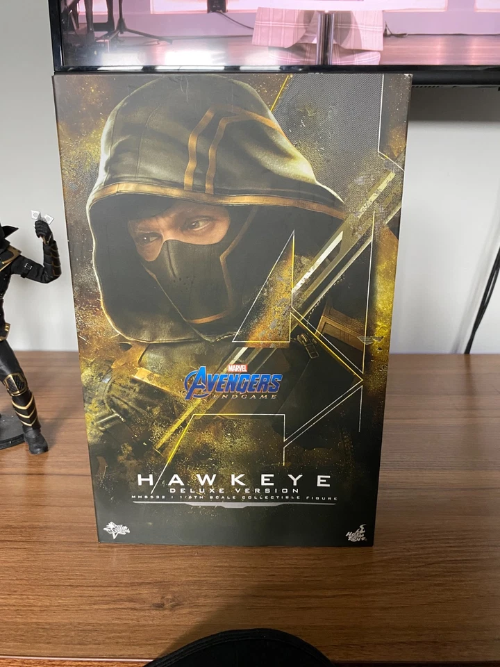 Figura de acción Hot Toys Avengers Endgame escala 1/6 Hawkeye con Ronin - MMS531 Foto 4 de 4