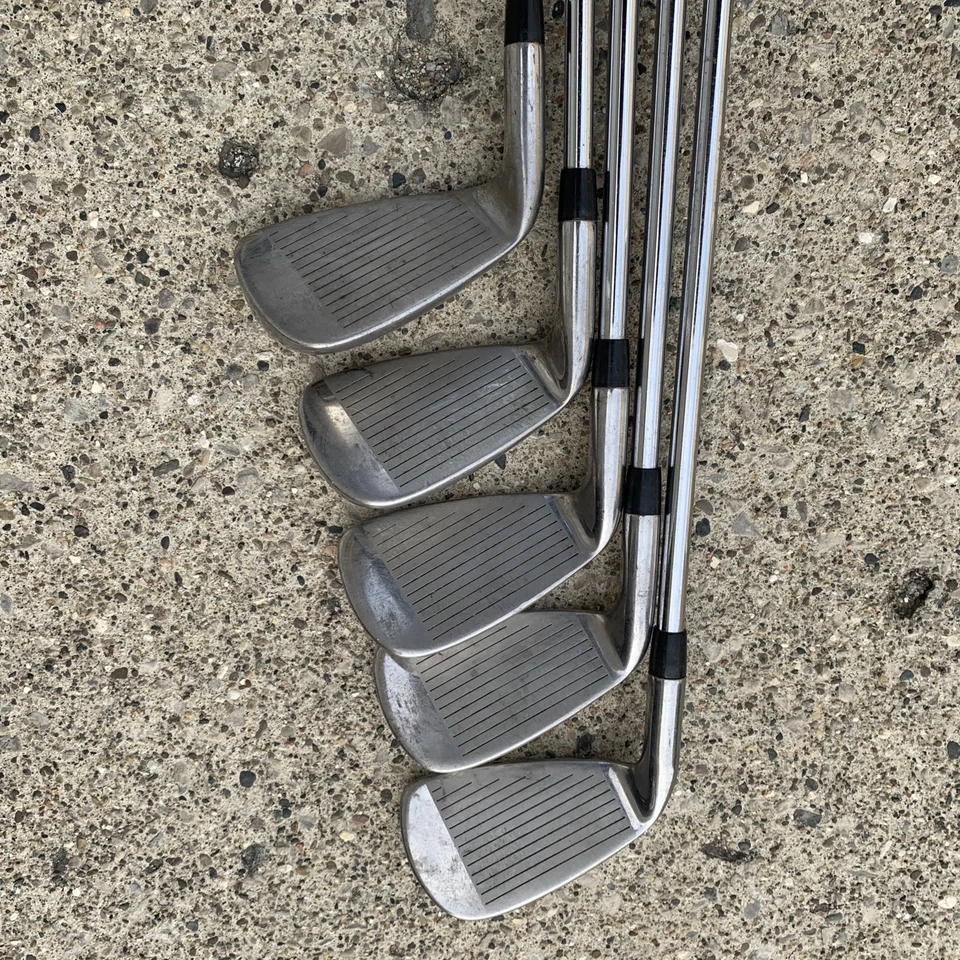 Wilson Staff Progressive 6-PW Iron Set Steel Shaft Uniflex Right Handed - Image 3 of 4