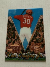 2000 Pacific Invincible #41 Ken Griffey Jr. Seattle Mariners NMT MINT MLB. HOF