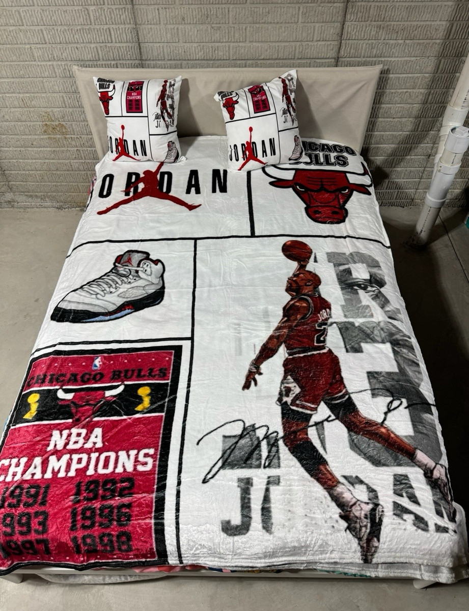 海外限定JORDAN REVERSIBLE BIG BLANKET Chicago x Air Jordan Themed Blanket – Ultra Soft (4.5 ft W x 6.5