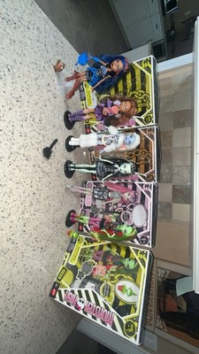 Monster High Doll Collection G1 Character Dolls Generation 1( only 1 Venus)