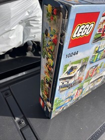 Lego Creator Fairground Mixer (10244) - New *BOX DAMAGED*