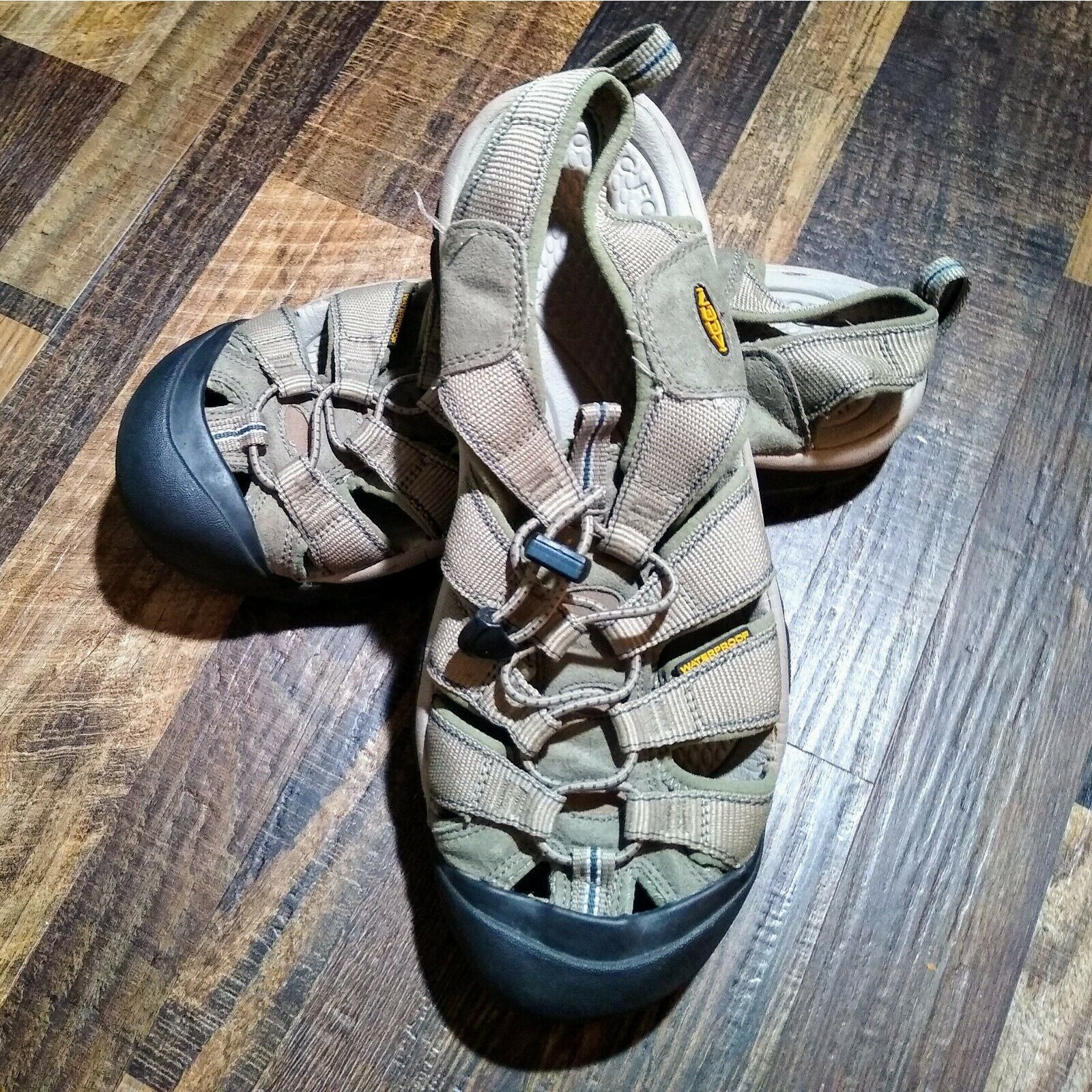 Sandali sportivi da uomo 11 Keen Newport H2 pescatore misura rapida verdi