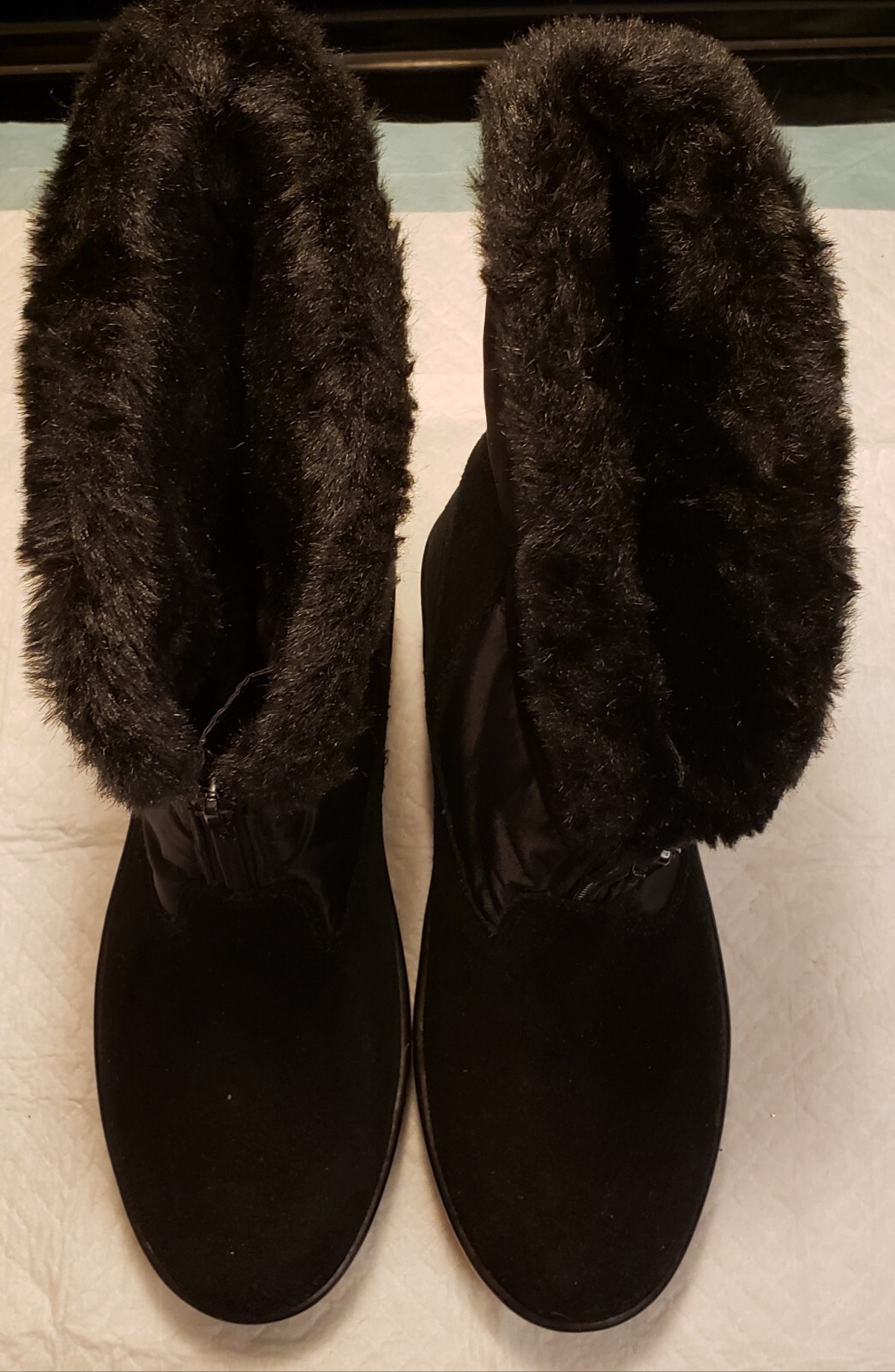 Skechers Women's Size 7.5 Adventure Black Quilted Leather Winter Boots 48752