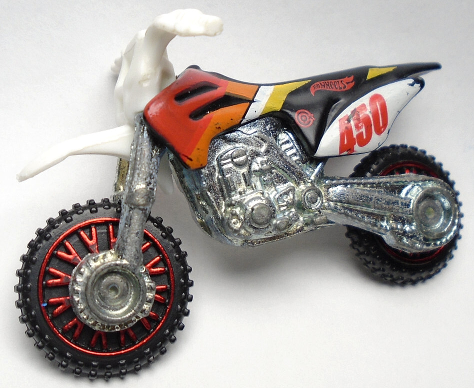 2020 HOT WHEELS HW450F #450 BLACK 1:64 DIECAST 2 3/8" MOTORCYCLE W/ WHITE & RED