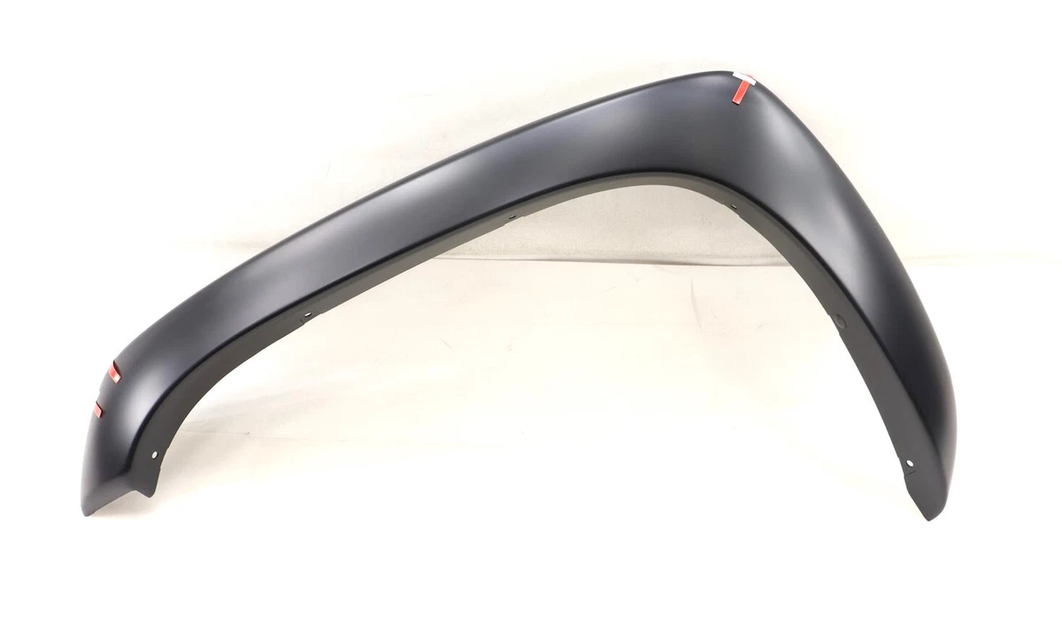NEW OEM GM Front Left Fender Flare Molding 15054631 Chevrolet GMC  
