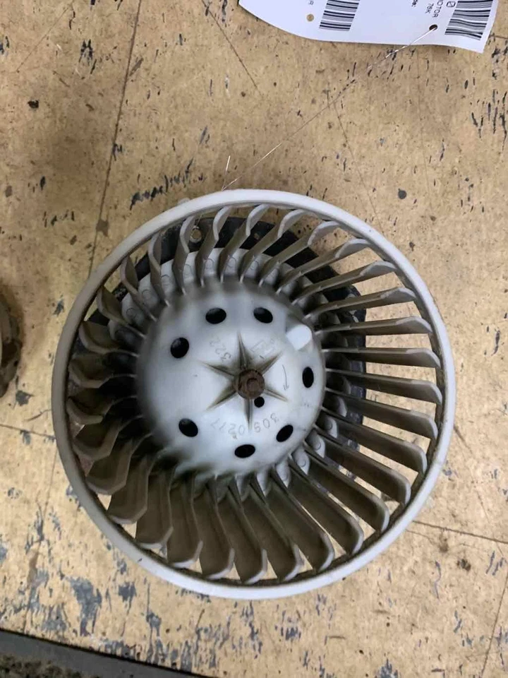 Motor soplador OLDS CERA 77 78 79 80 81 82 83 84 85 86 87 88 89 90 91 92 93 94 Foto 4 de 4