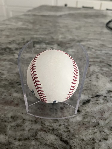 YU DARVISH Autographed Texas Rangers Official MLB Baseball - Picture 3 of 3