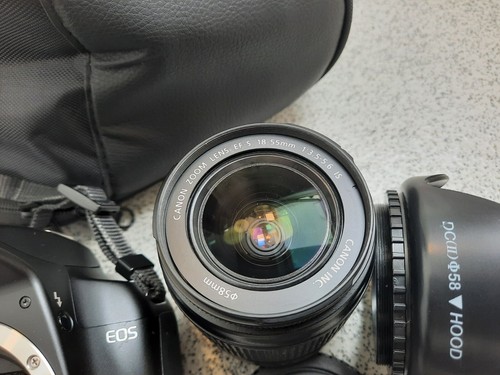 Canon EOS 1000D 10,1 megapixel fotocamera digitale + obiettivo zoom Canon EF-S 18-55 mm IS e borsa - Foto 13 di 17