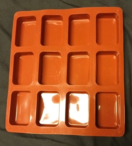 SILIKONFORM für 12 kleine Kuchen, Riegel etc