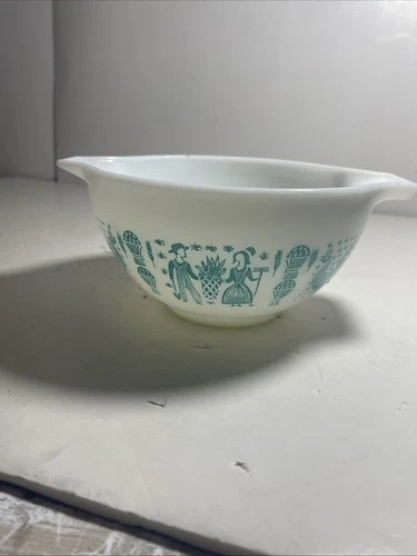 Vintage PYREX Amish Butterprint Turquoise Cinderella Mixing Bowl #441 1-1/2Qt