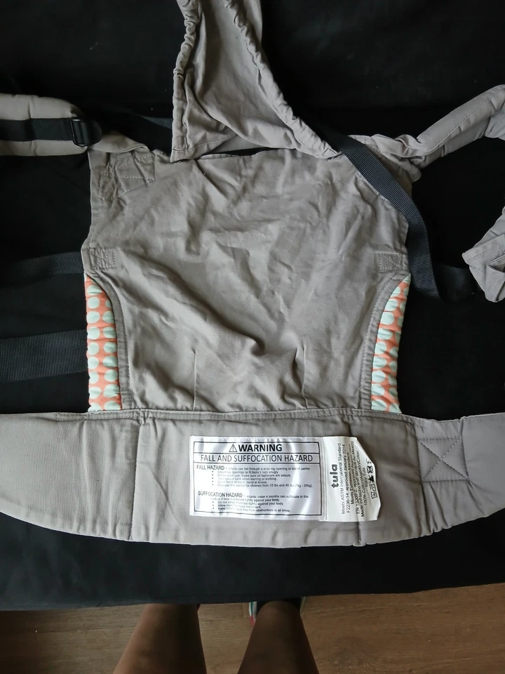 Portabebés Tula Ergonómico Estándar Bliss Ramo Floral 15-45 lb (usado) Foto 3 de 4