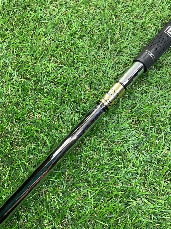 Wilson Fat Shaft 5 Iron - Image 4 of 4