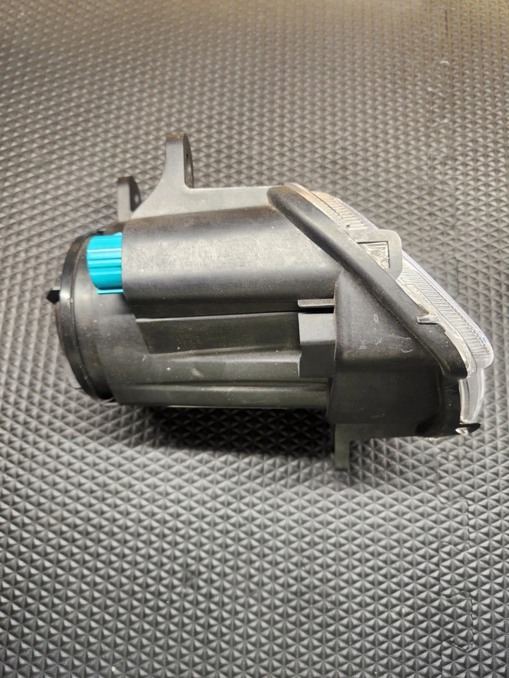 Conjunto de luz de estacionamiento señal de giro derecha Fiat 500 2012-2019 mercado de accesorios TYC Foto 3 de 4