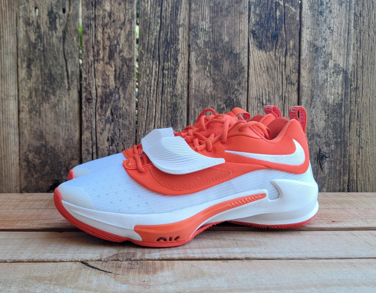 シューズ(男性用) NIKE KYRIE 3 LOW ORANGE\